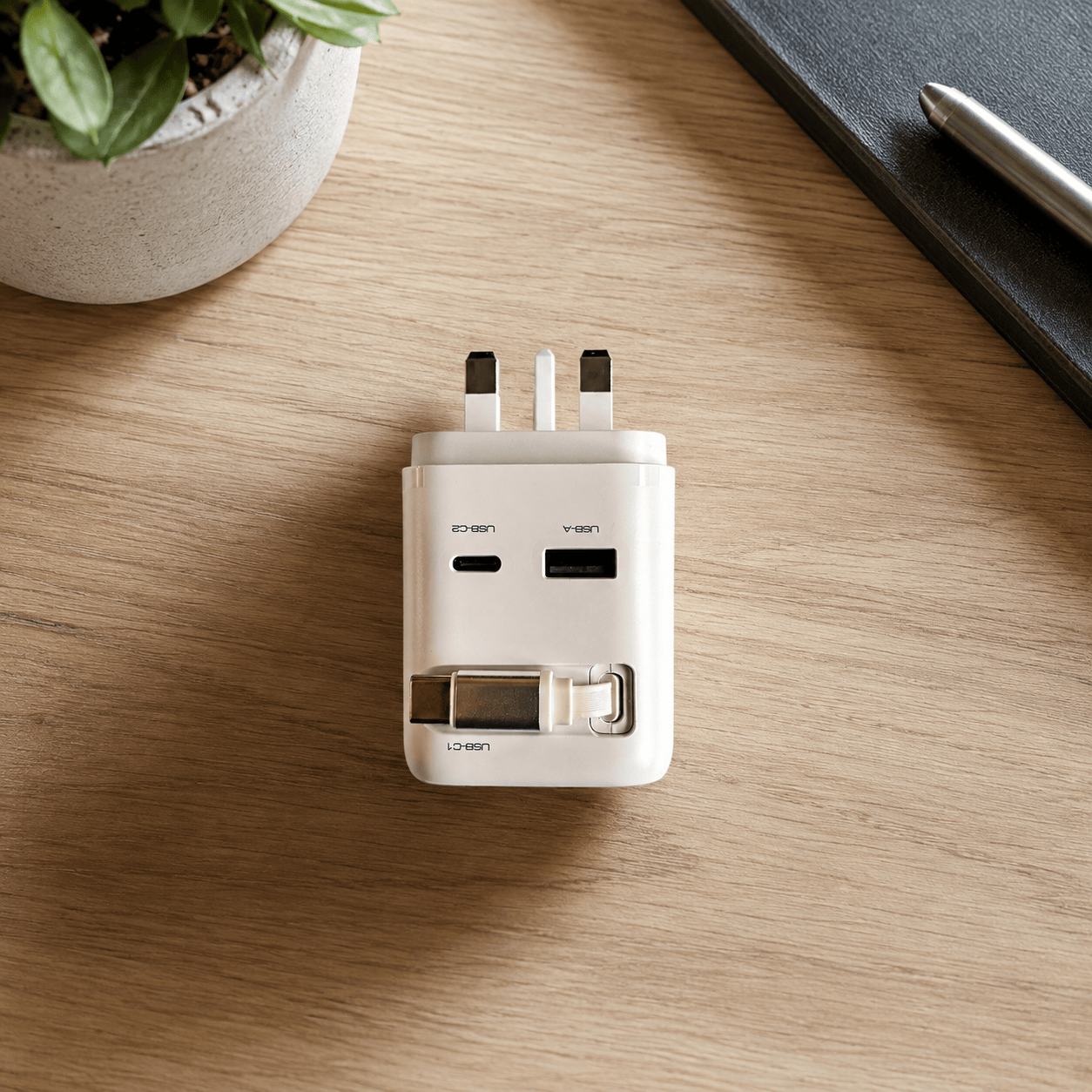 MagChrge White 70W Premium Smart Charger